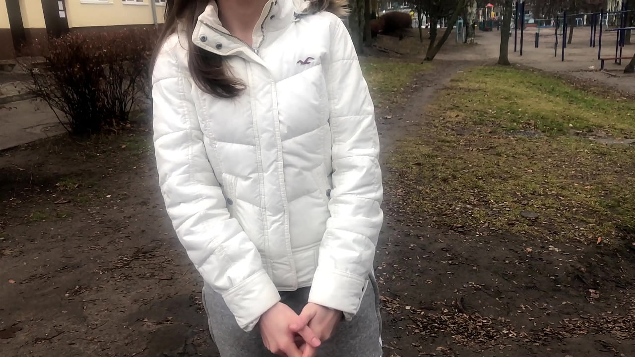 Străin pentru bani supt și futut. Amator rus. Cu vorbire.